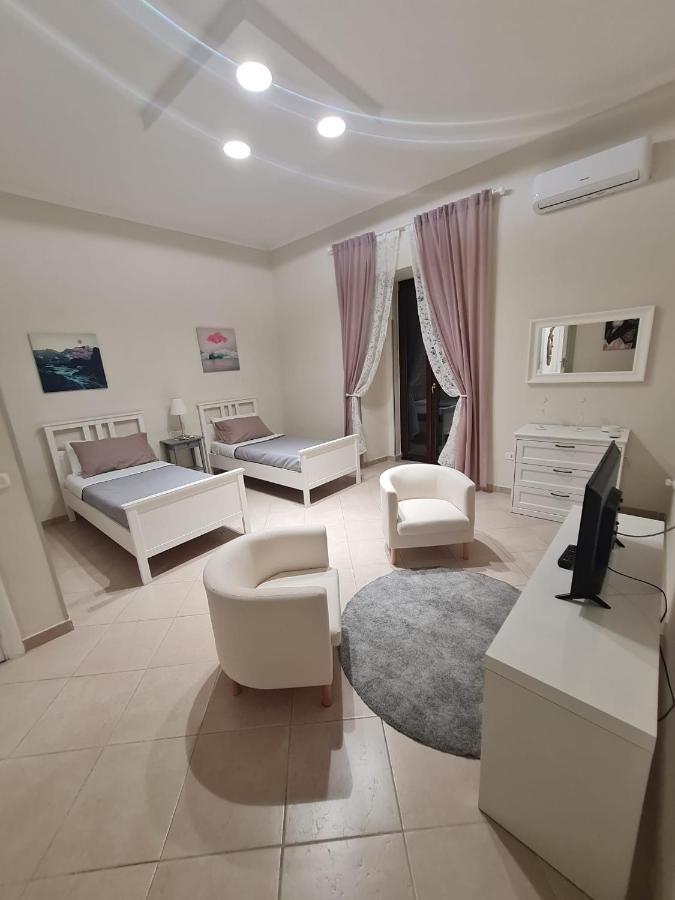Palizzi'S Home Behind Plebiscite Square Neapol Exteriér fotografie